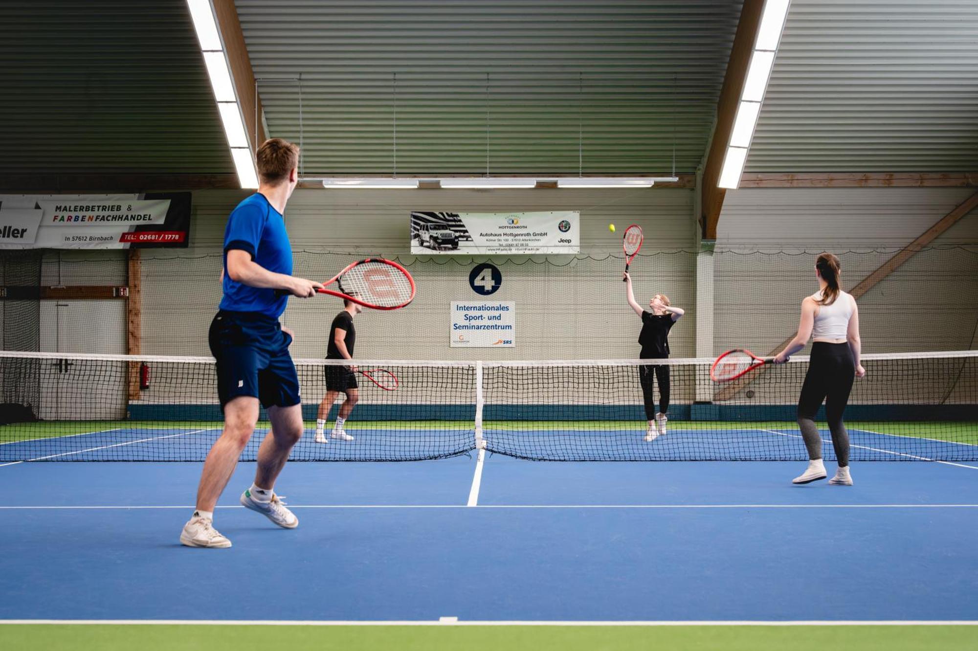 Sport- & Seminarhotel Glockenspitze Altenkirchen  Buitenkant foto